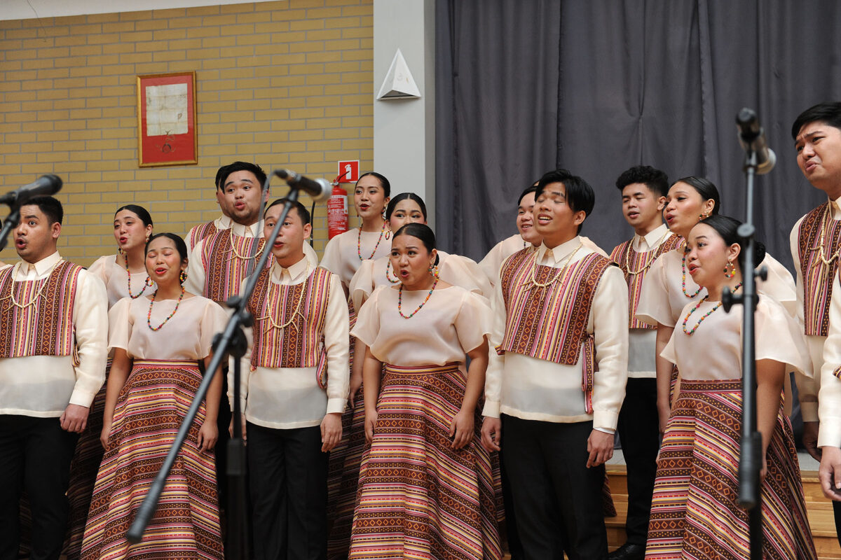 Chór Uniwersytetu Filipińskiego Manila Chorale