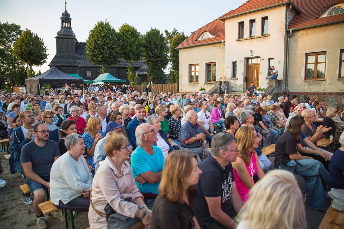 Publiczność festiwalowa.