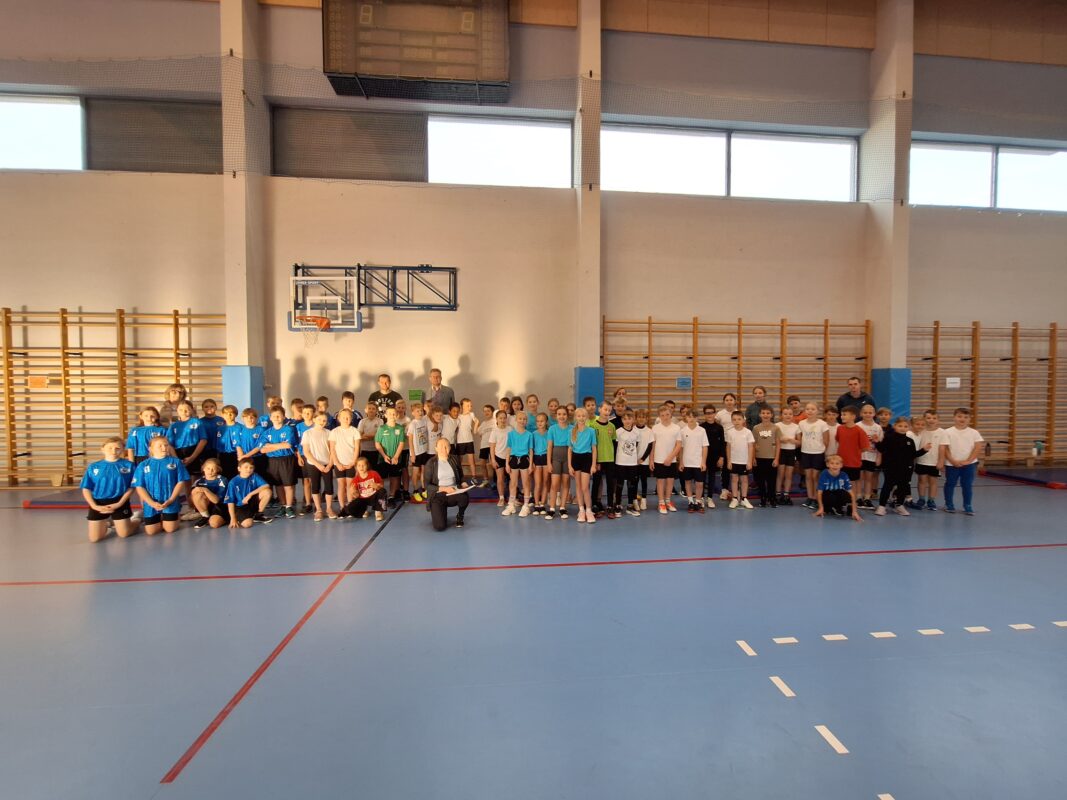 zdjęcie grupowe uczestników turnieju