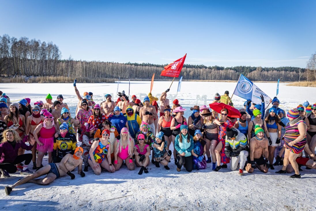 zdjęcie grupowe uczestników zlotu